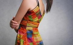 缓慢而坚定地深入公主内部